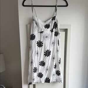 LA Hearts Dress with Black Daisy Print